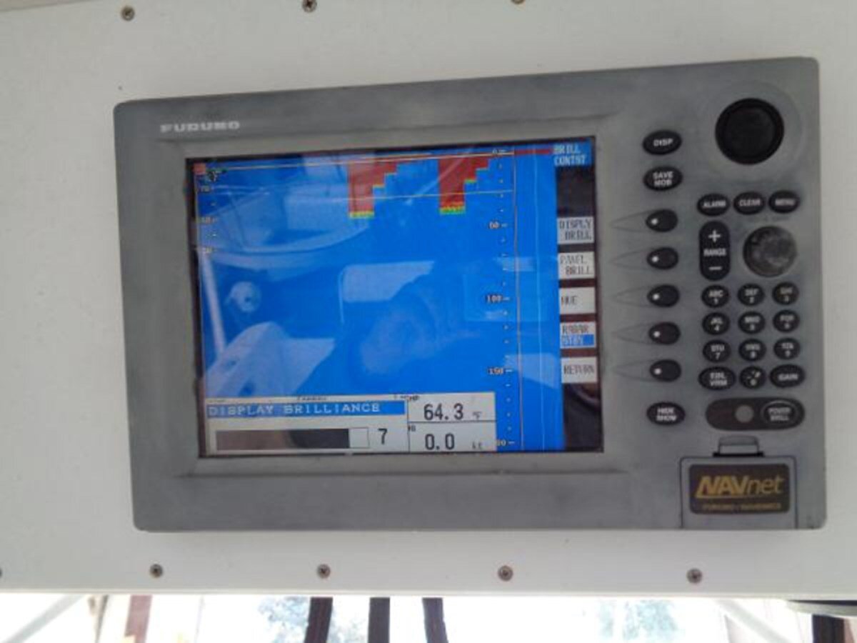 2000-robalo-27-1-7c3252