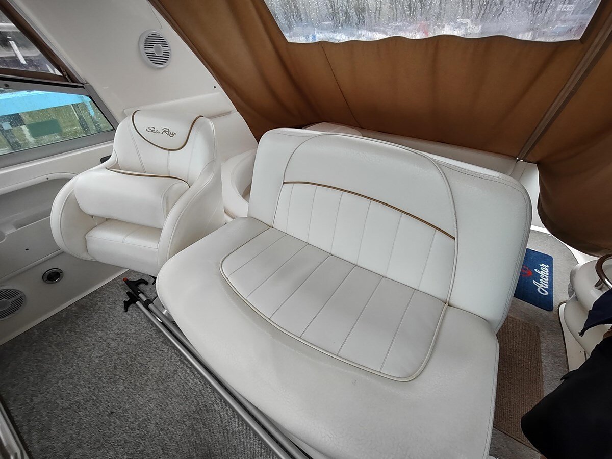 2000-sea-ray-31-6-8c5c1d