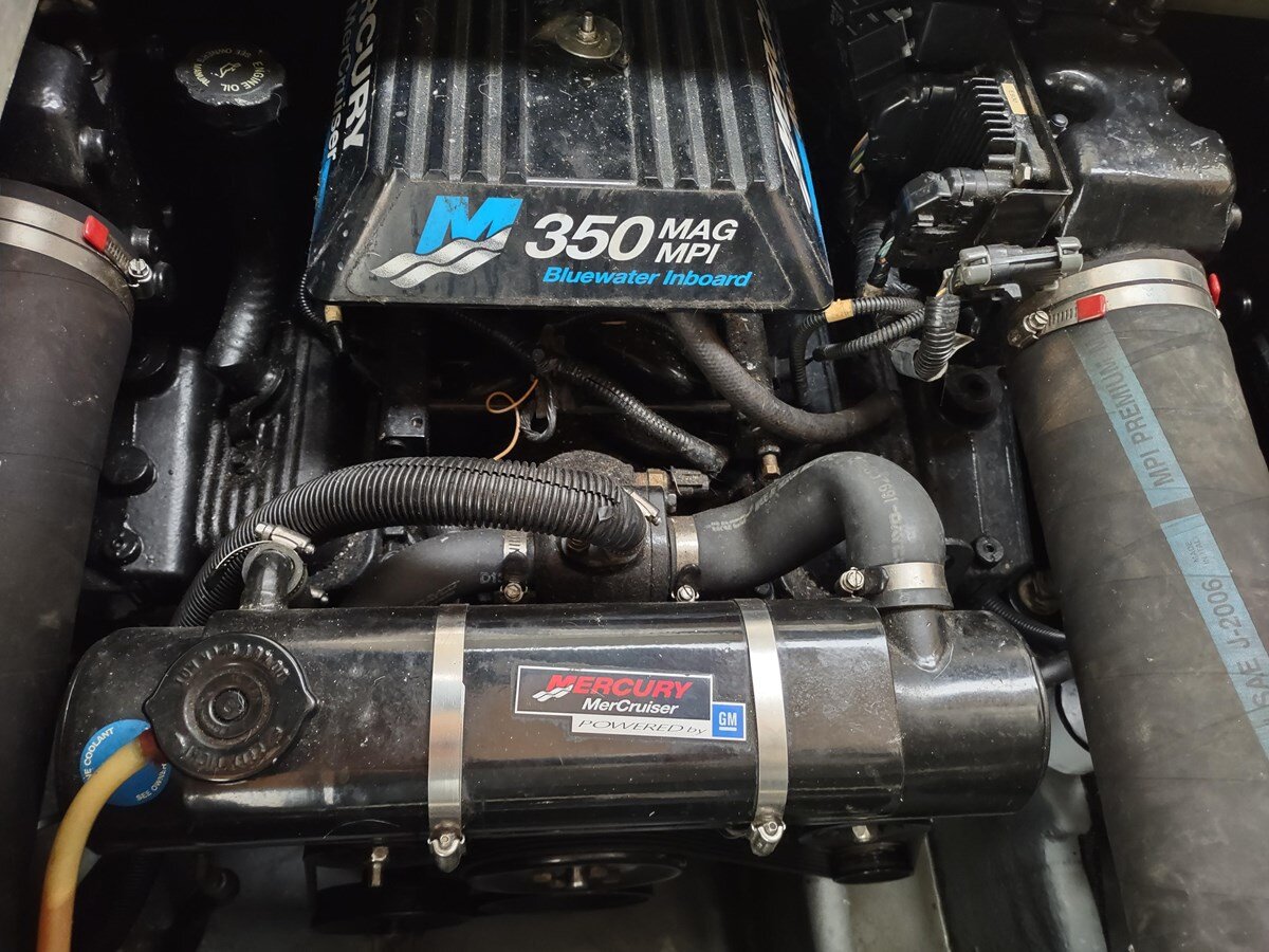 2000-sea-ray-31-6-8c5c1d