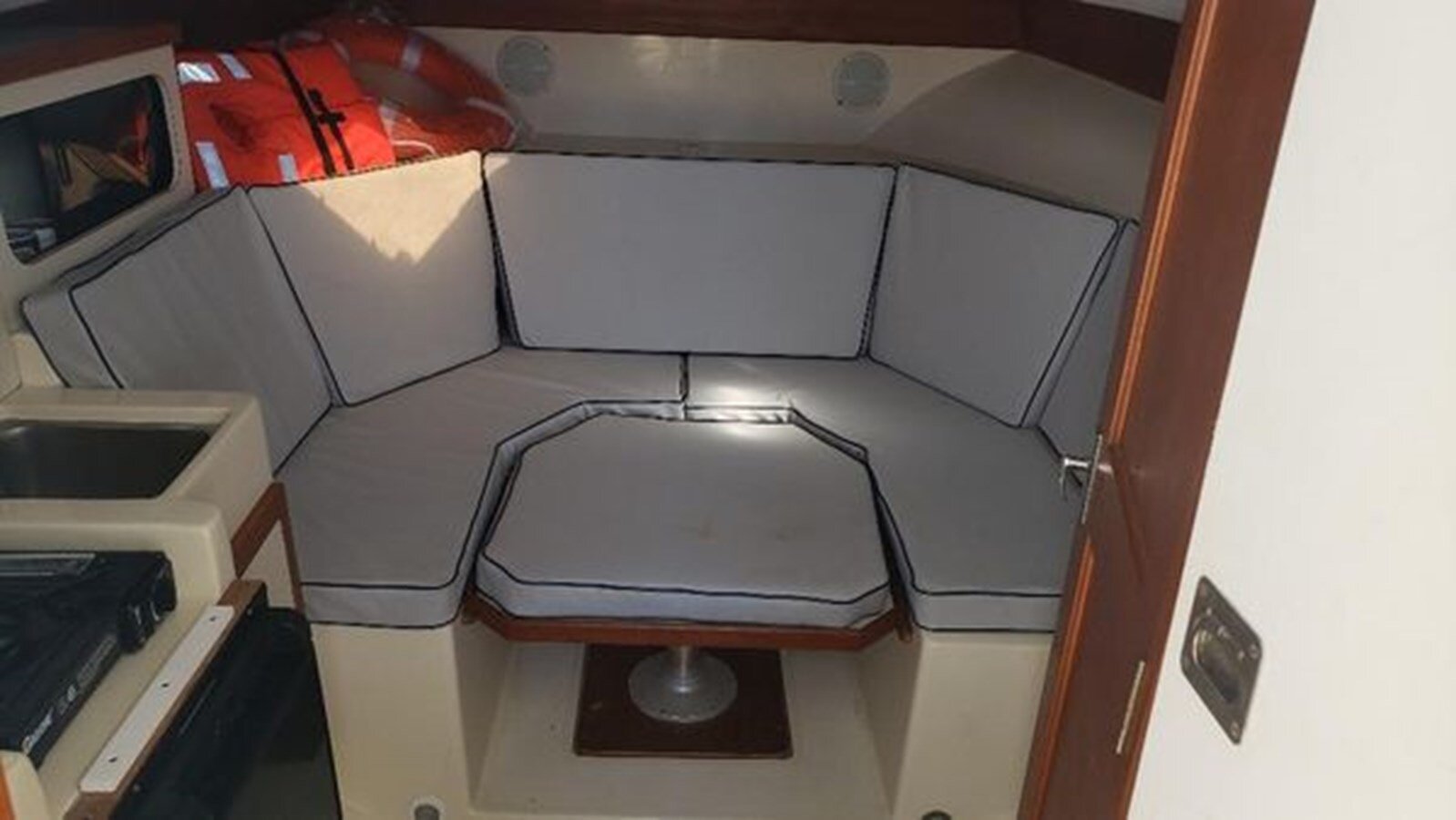 2001-albin-28-cbd0a9