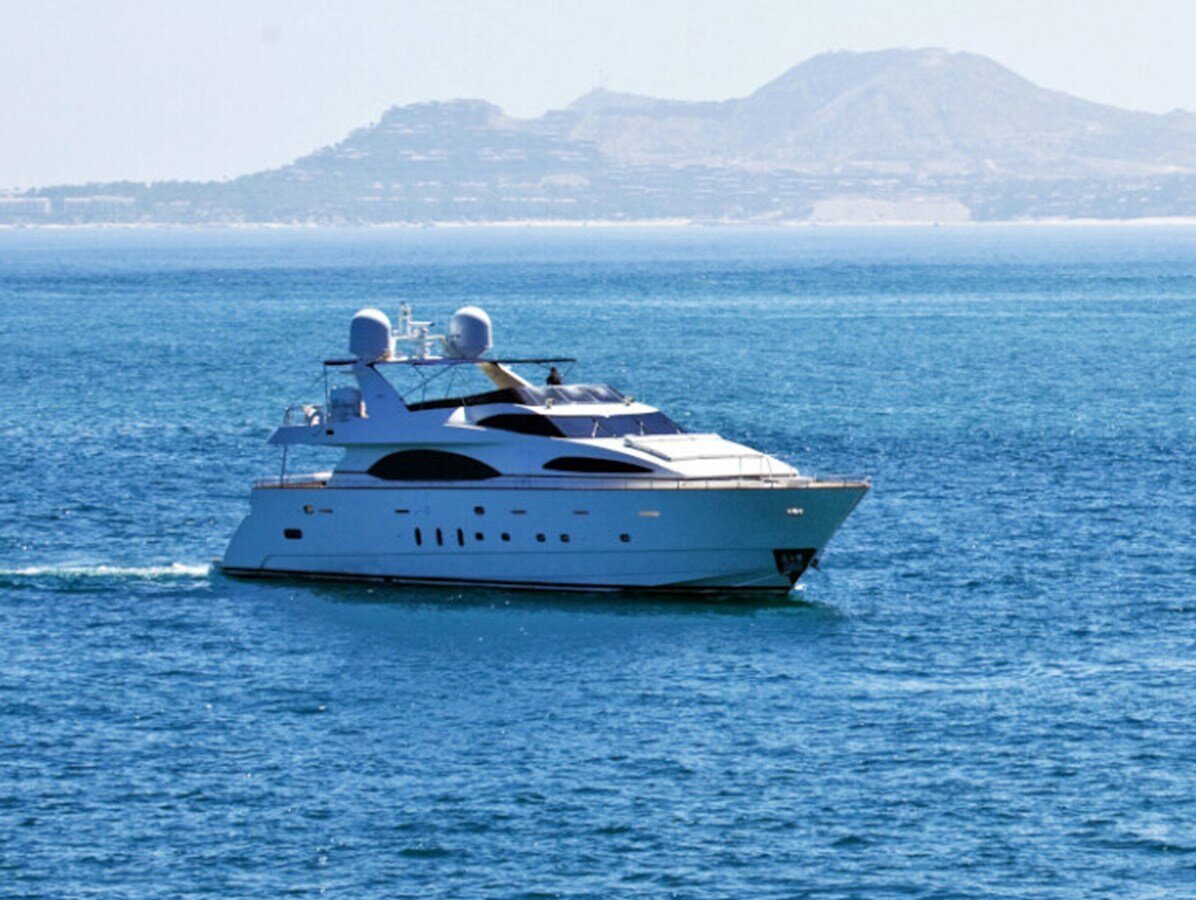 2001 AZIMUT YACHTS 100'