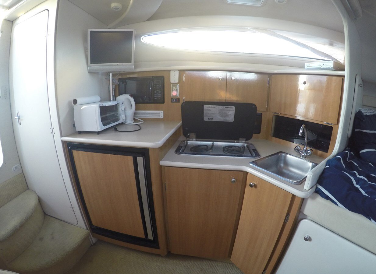 2001-bayliner-31-6-3def41