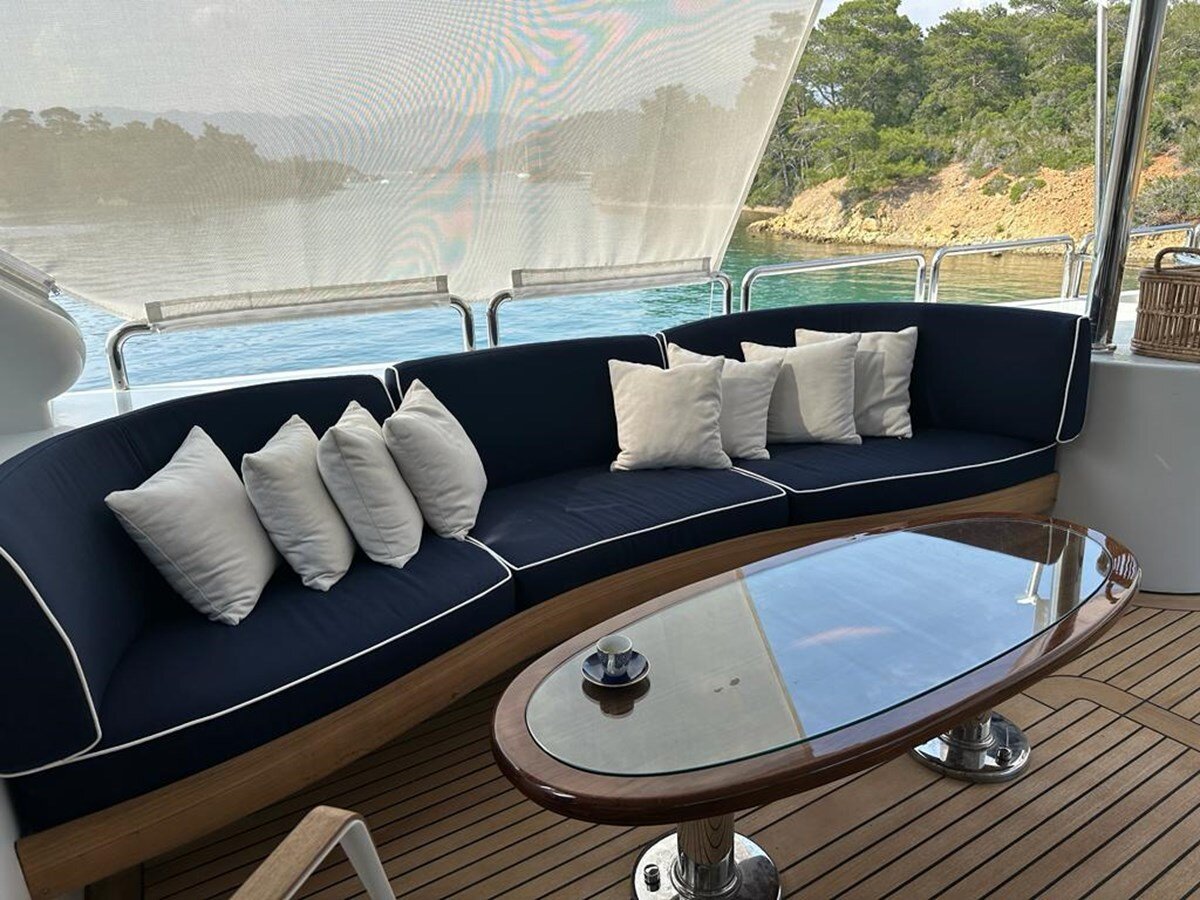 2001 BENETTI 114' 10