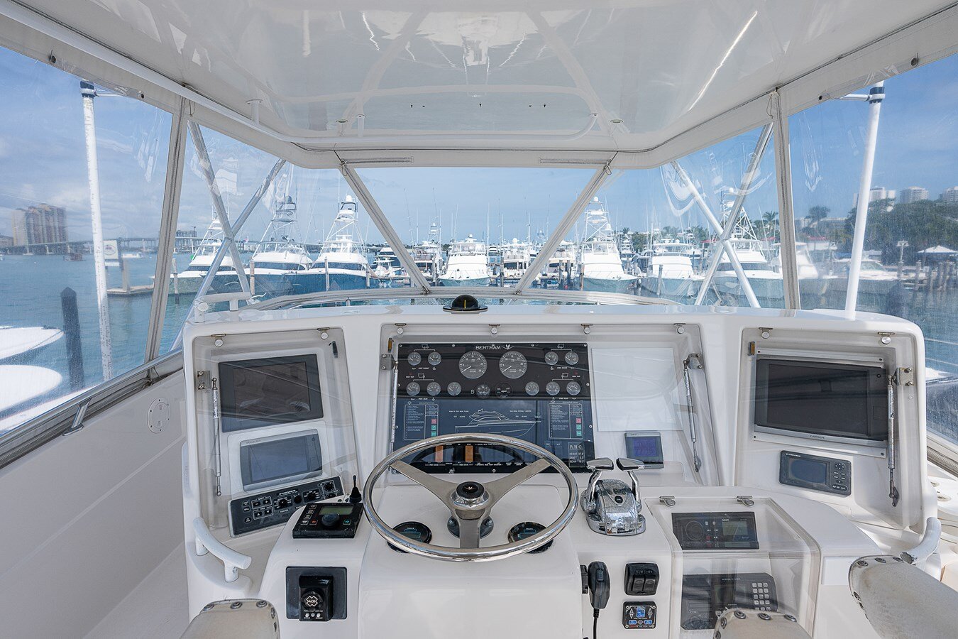 2001-bertram-51-812594