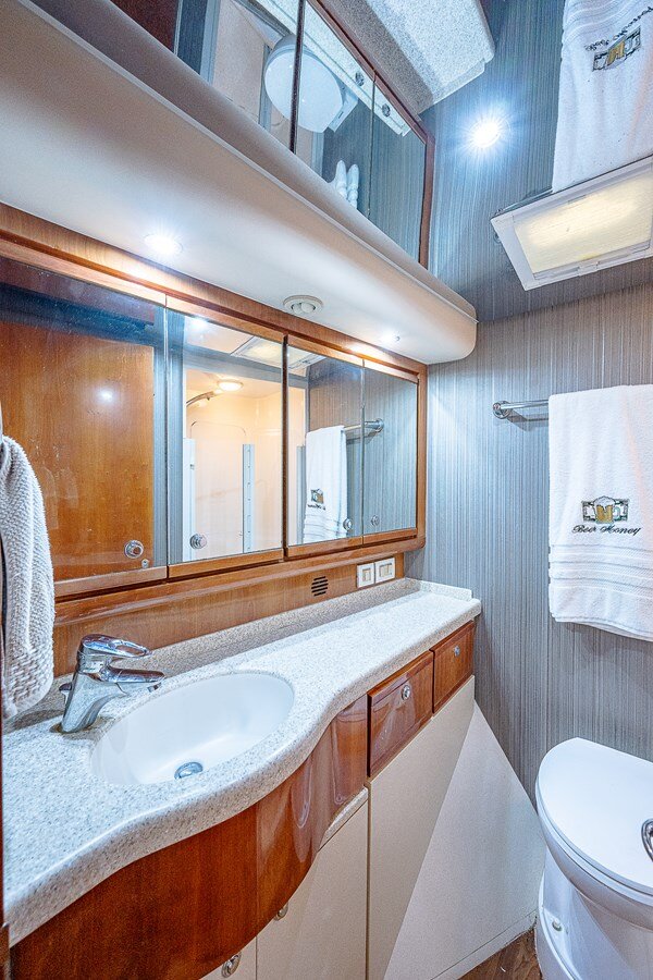 2001-bertram-51-812594