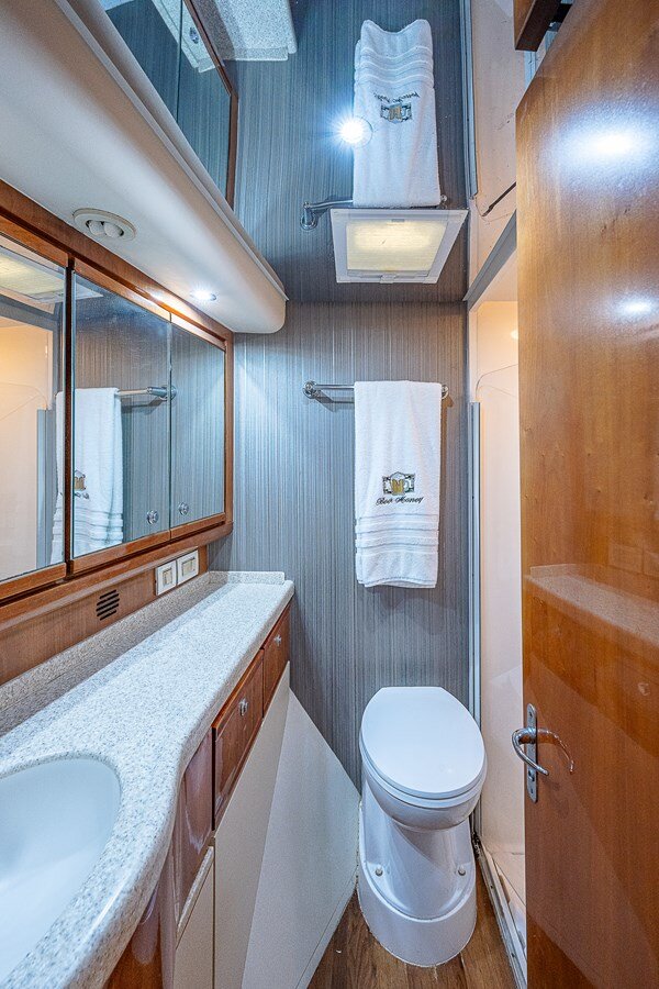 2001-bertram-51-812594