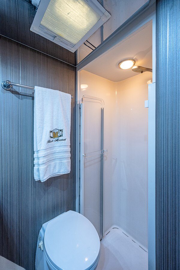 2001-bertram-51-812594