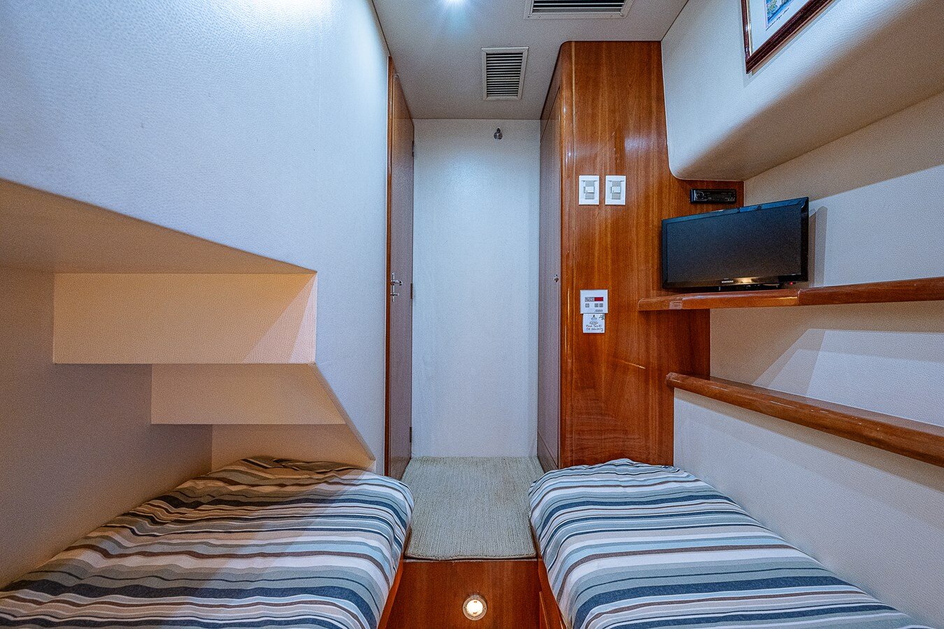 2001-bertram-51-812594