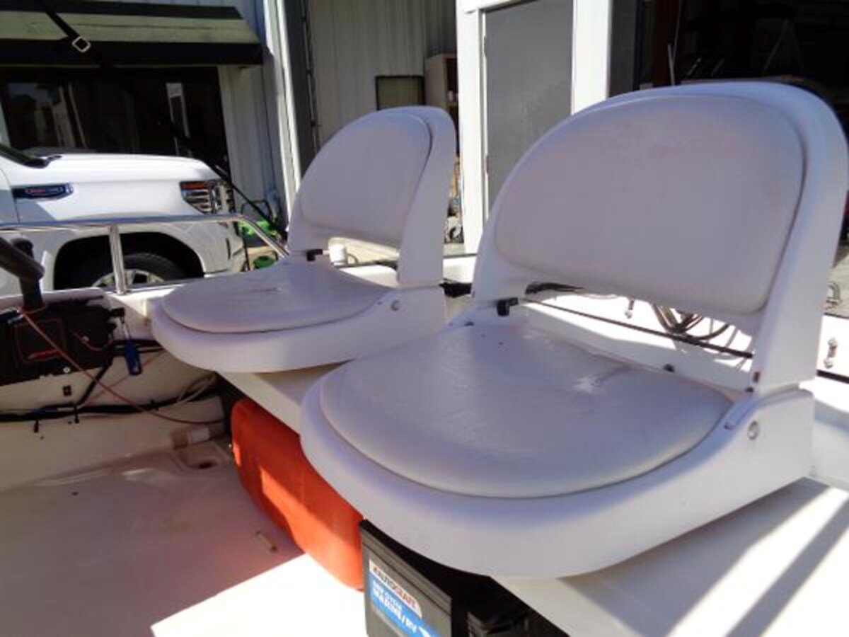 2001-boston-whaler-13-5-37a6ea