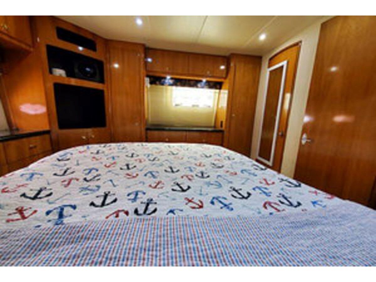 2001-carver-46-6-696d63