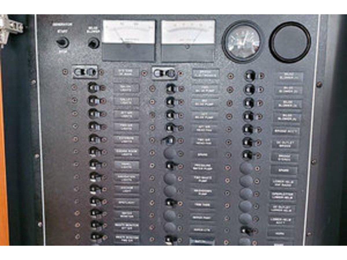 2001-carver-46-6-696d63