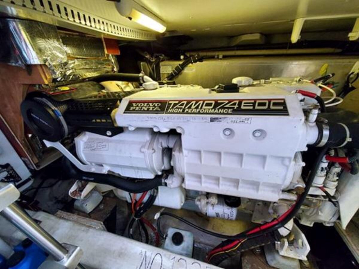 2001-carver-46-6-696d63