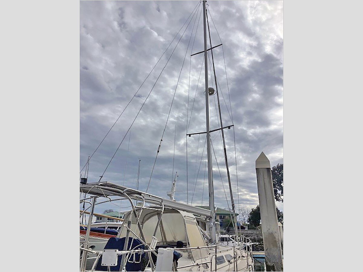 2001-catalina-47-1-b4b24c