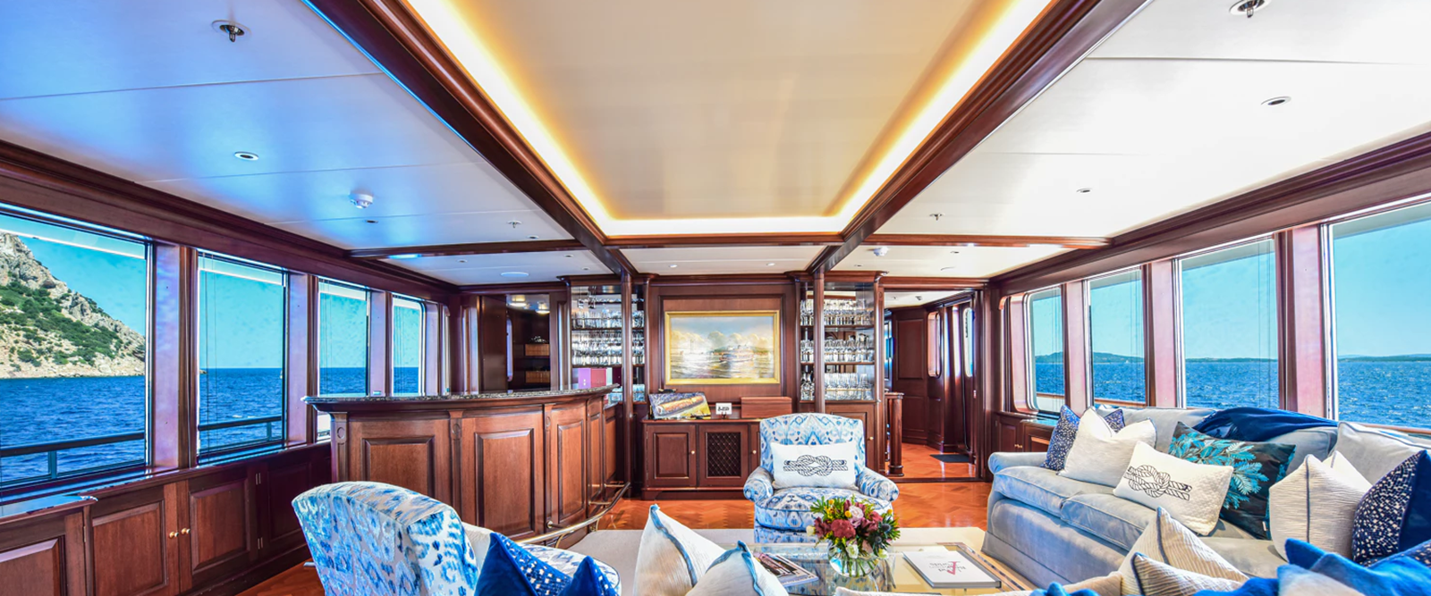 2001 FEADSHIP 154'