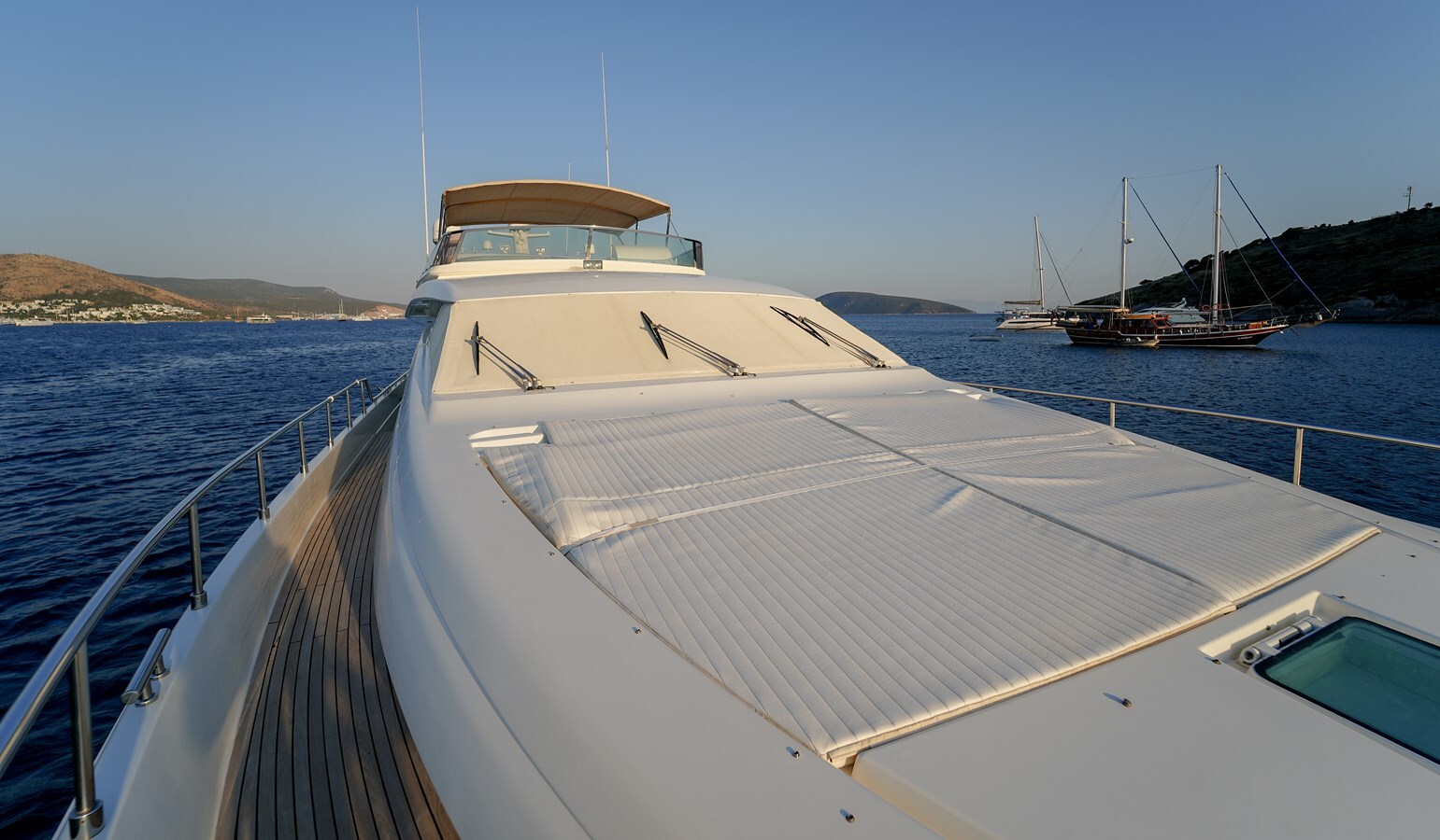 2001-ferretti-80-7-dc1b90