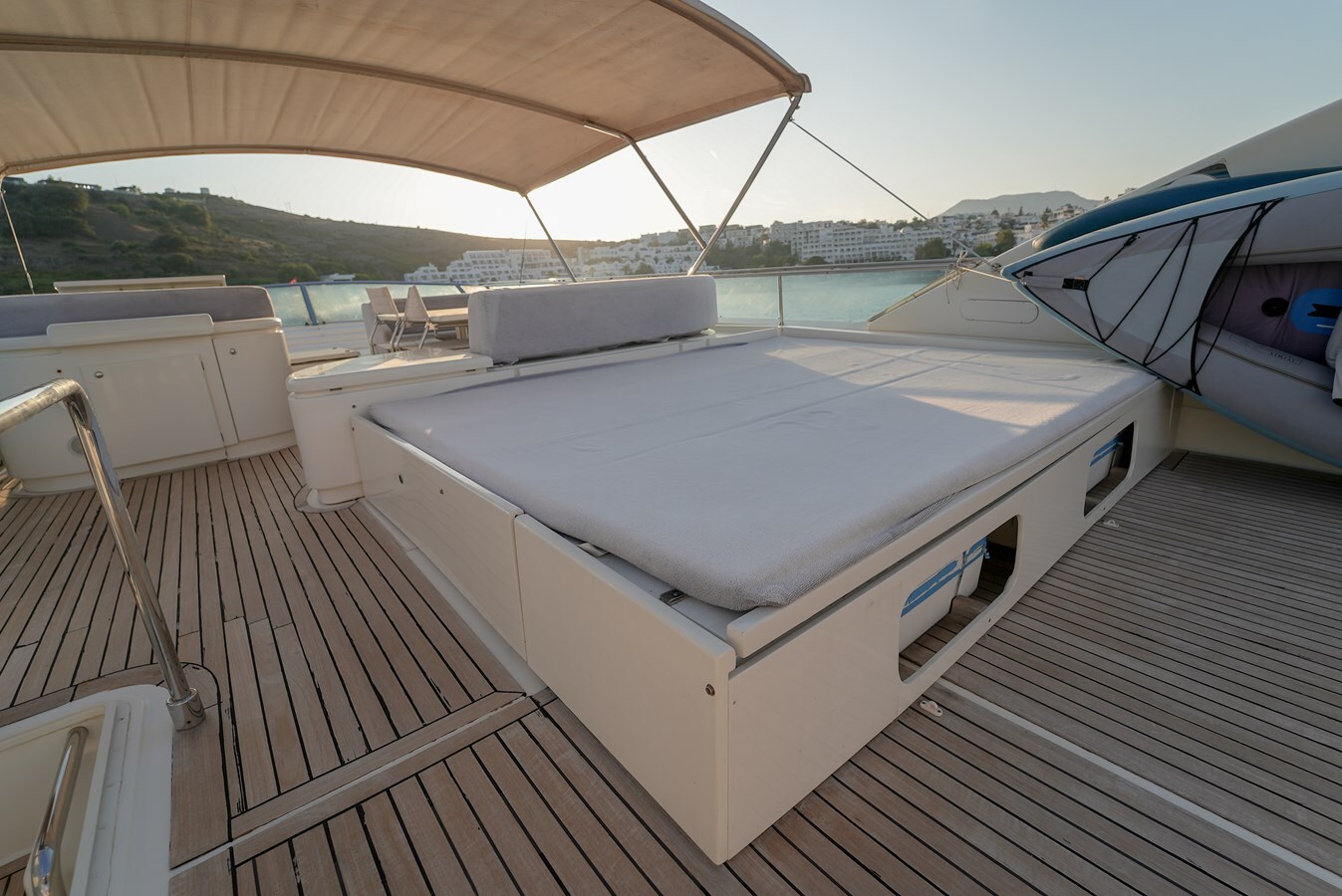 2001-ferretti-80-7-dc1b90