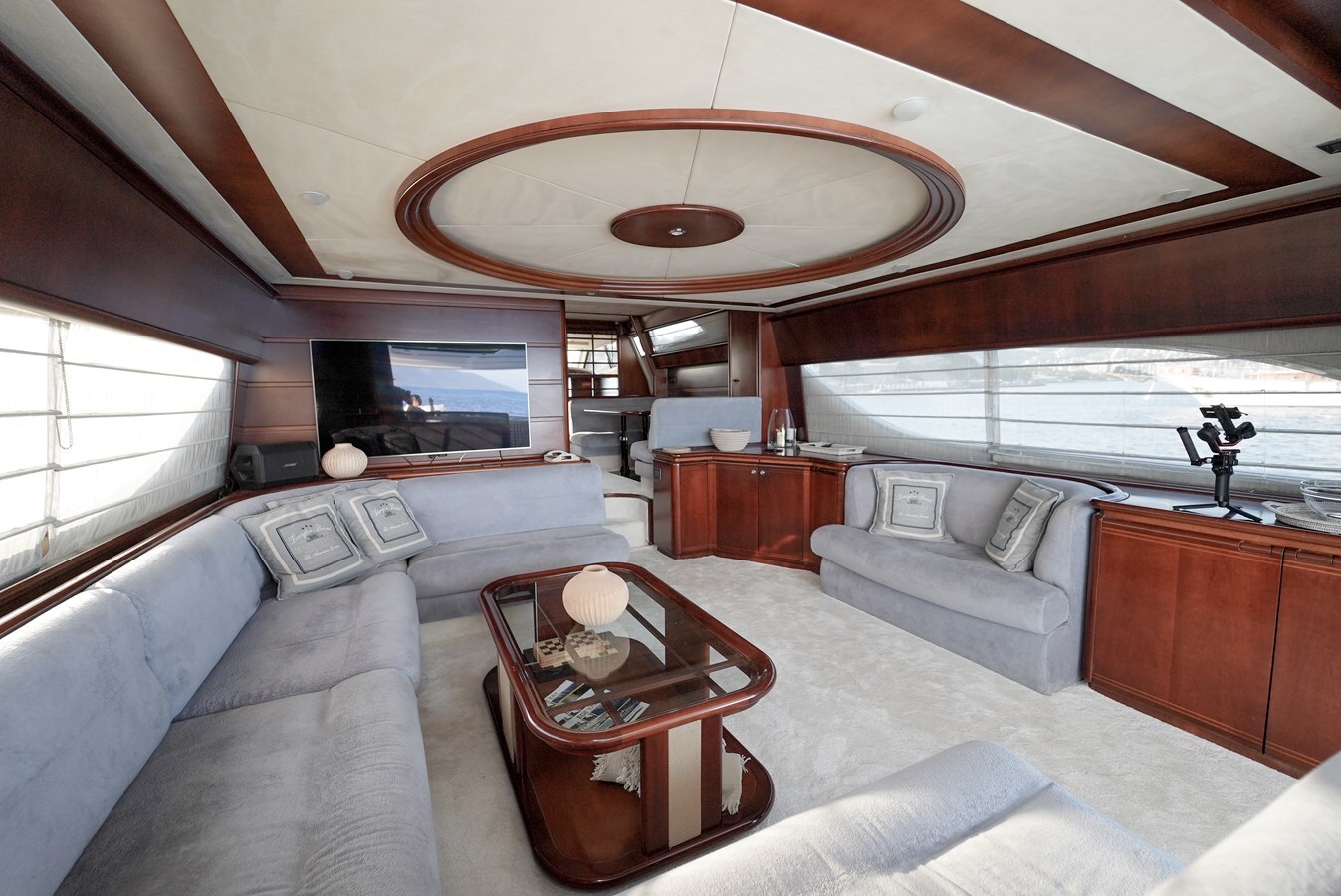 2001-ferretti-80-7-dc1b90