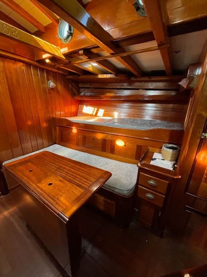 2001-gannon-benjamin-75-6-831a74