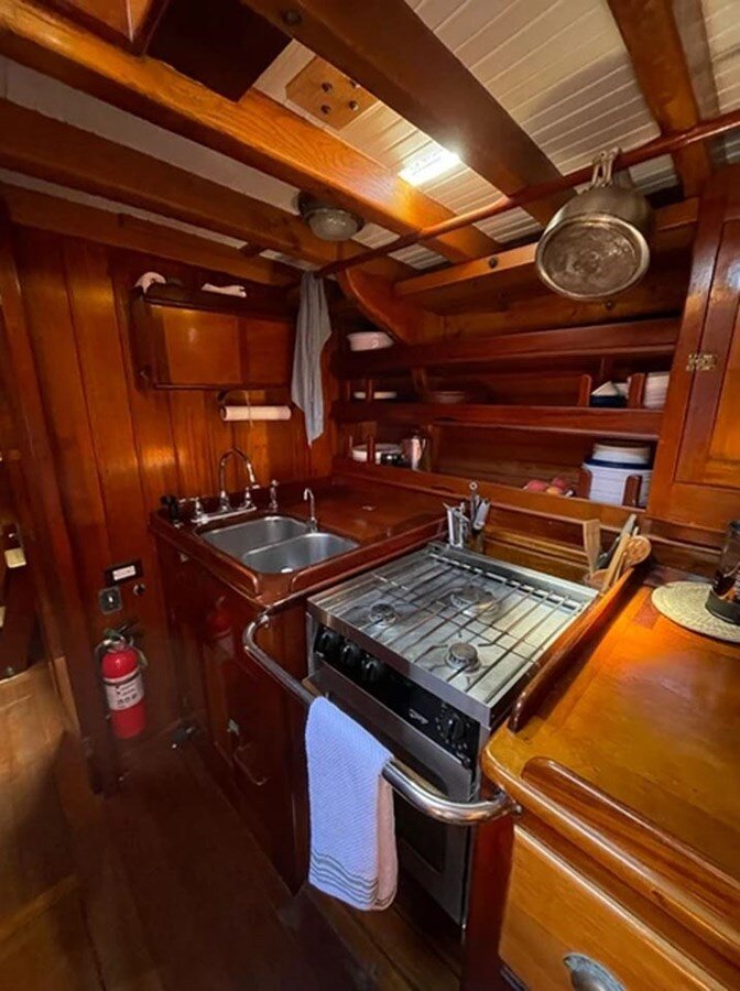 2001-gannon-benjamin-75-6-831a74