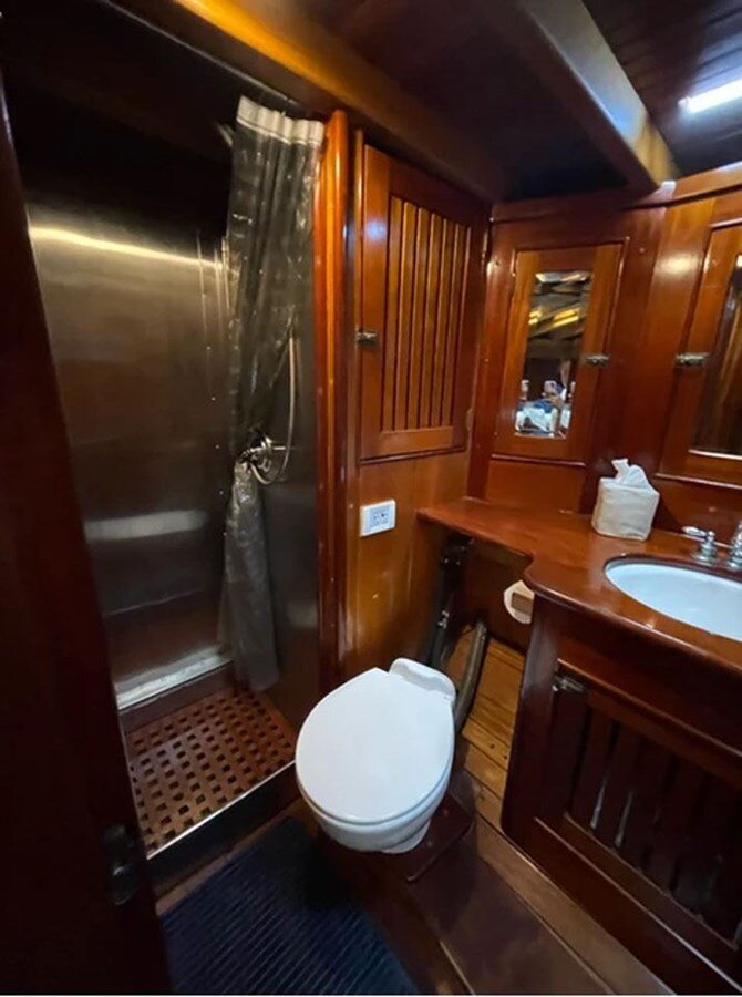 2001-gannon-benjamin-75-6-831a74