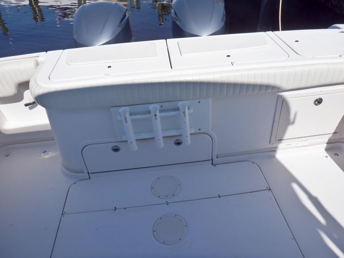 2001-grady-white-33-c630e6