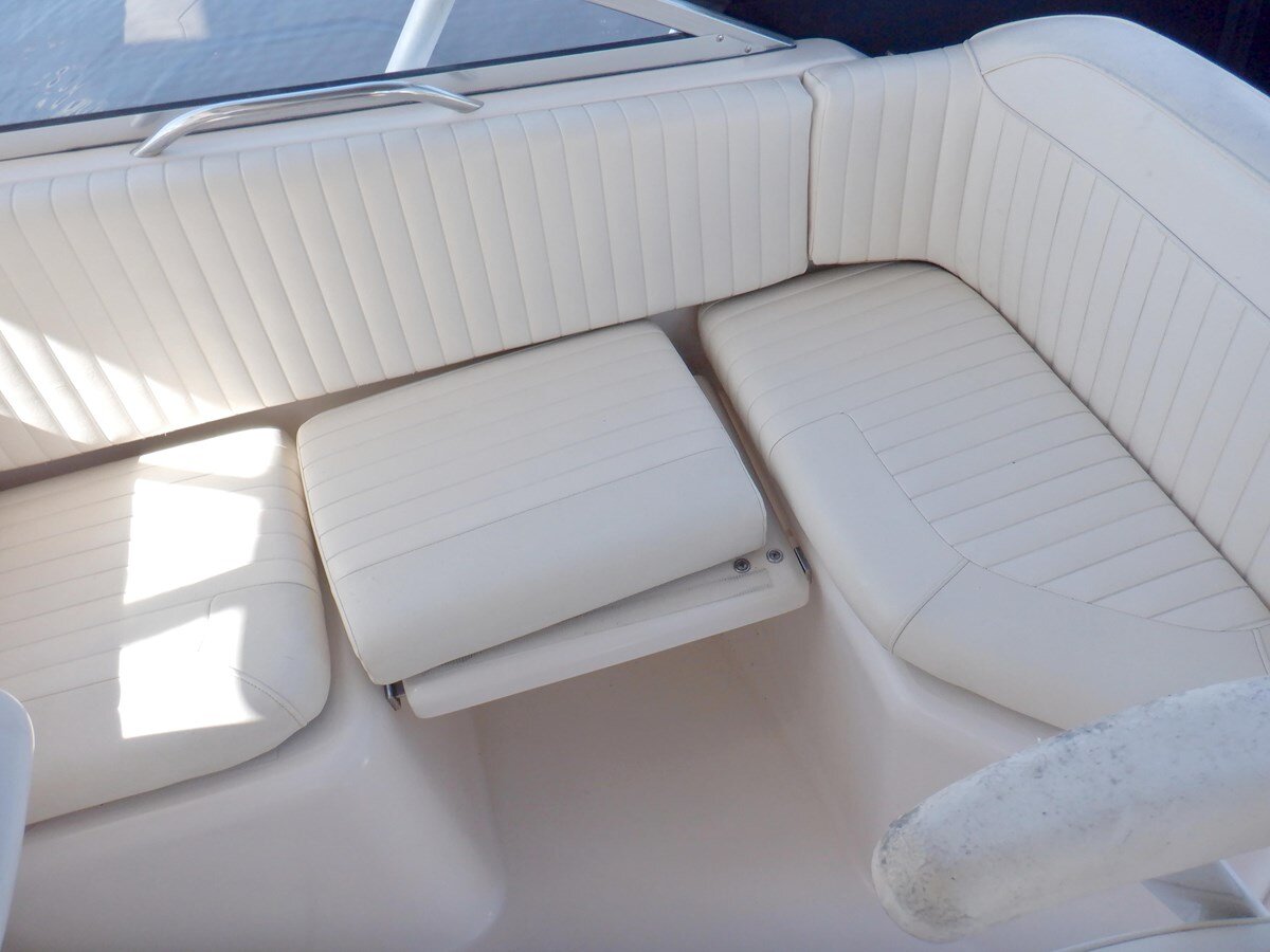 2001-grady-white-33-c630e6