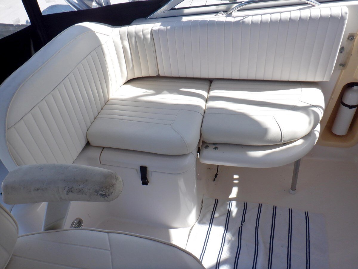 2001-grady-white-33-c630e6