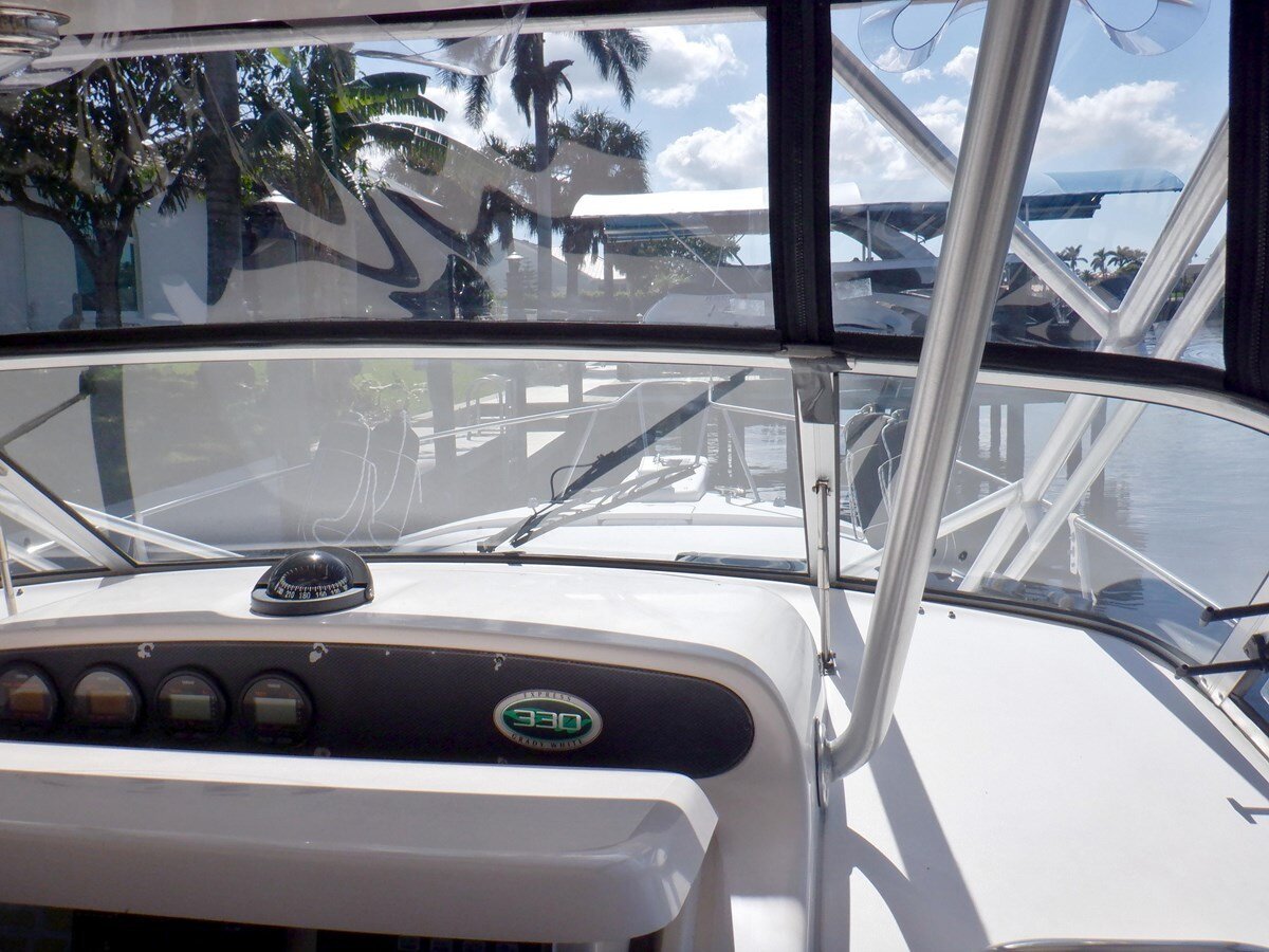 2001-grady-white-33-c630e6