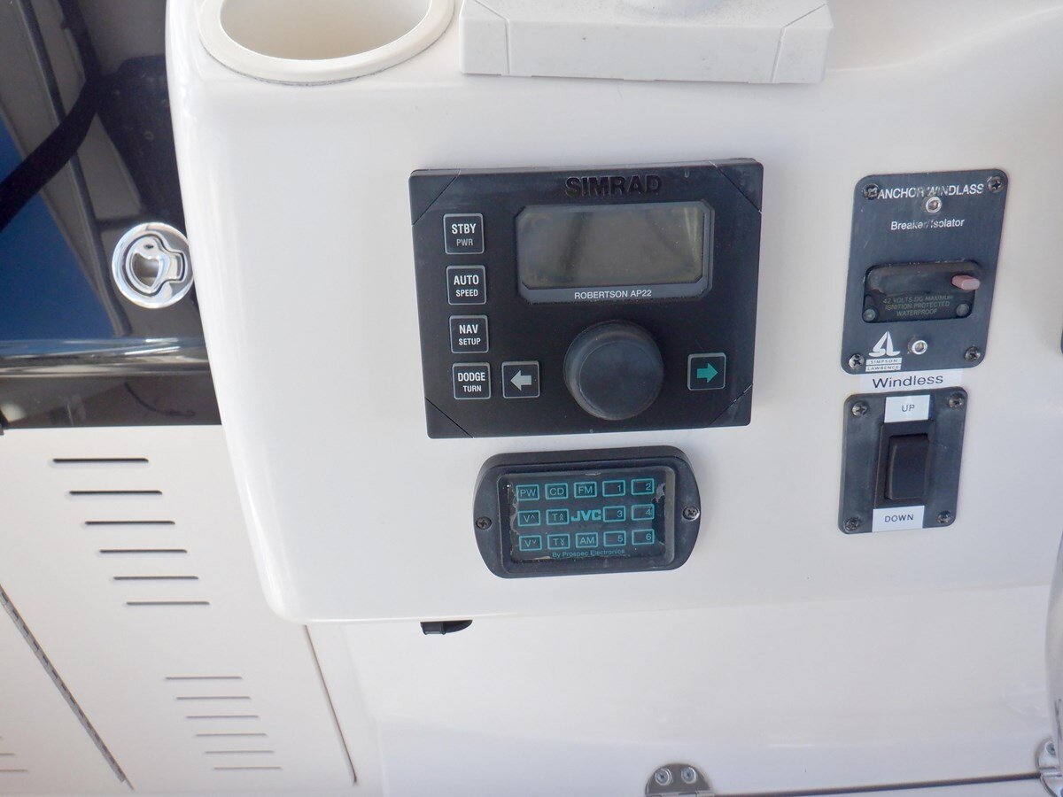 2001-grady-white-33-c630e6