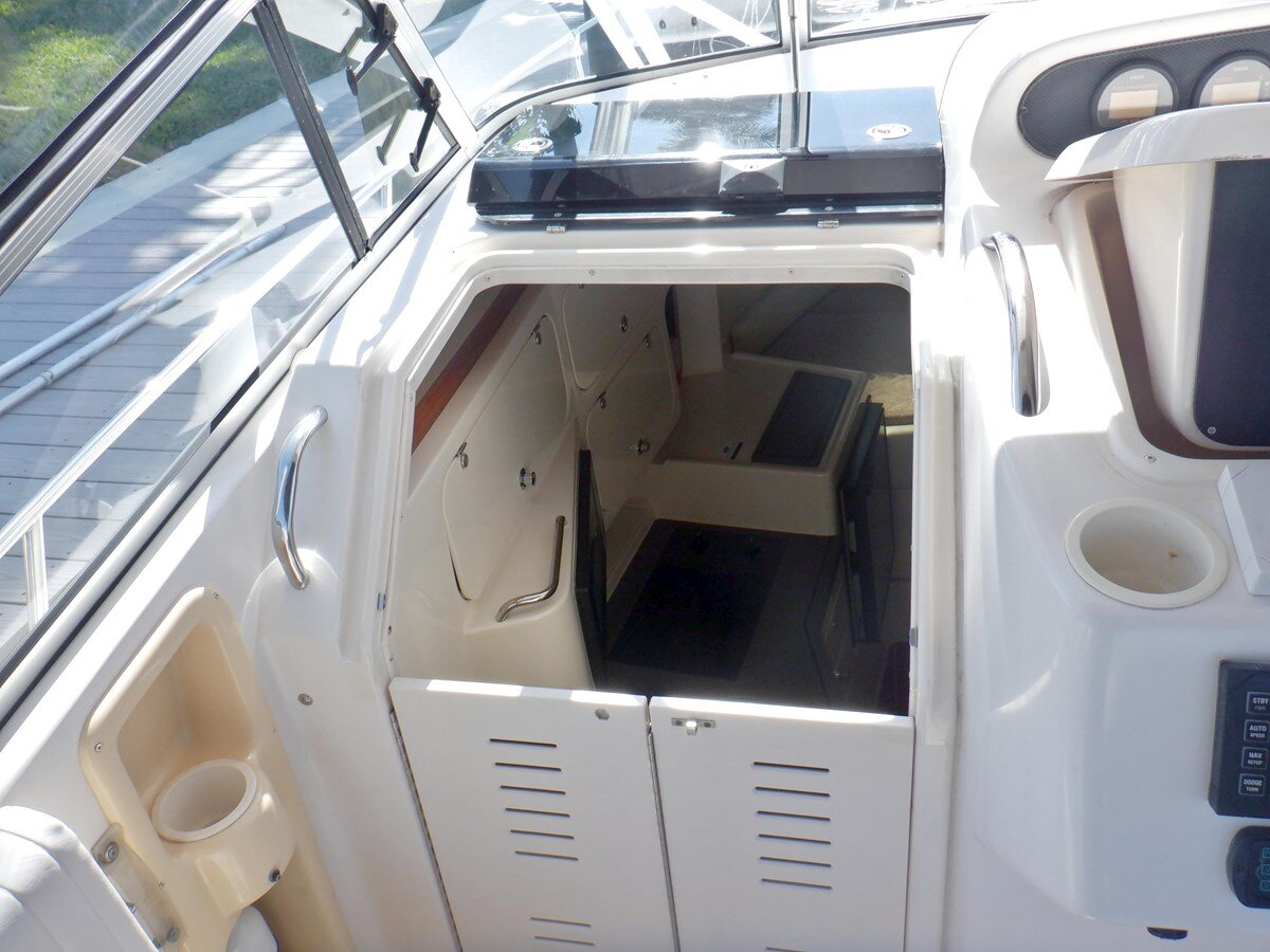 2001-grady-white-33-c630e6