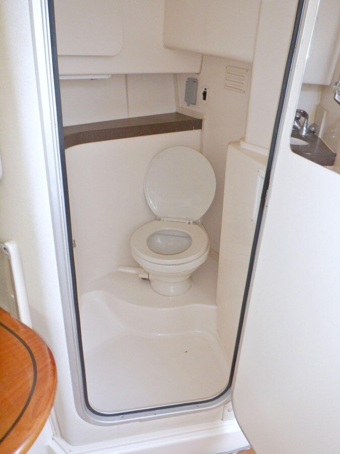 2001-grady-white-33-c630e6