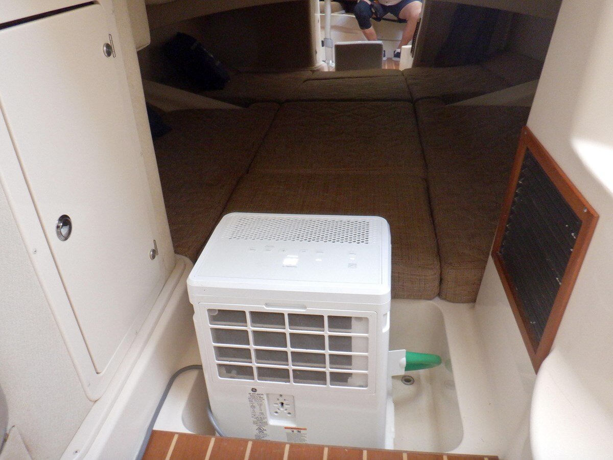 2001-grady-white-33-c630e6