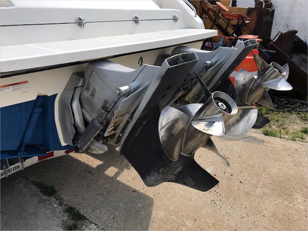 2001-pursuit-28-0b3c4d