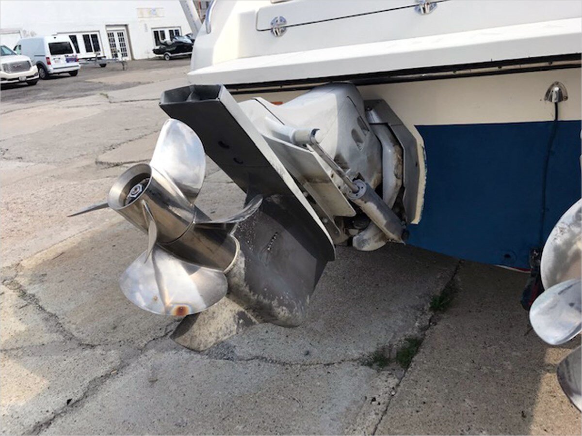 2001-pursuit-28-0b3c4d