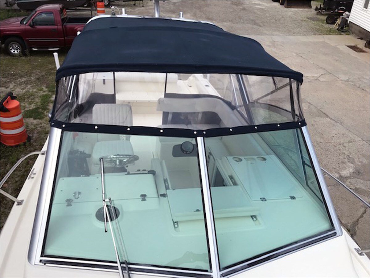 2001-pursuit-28-0b3c4d