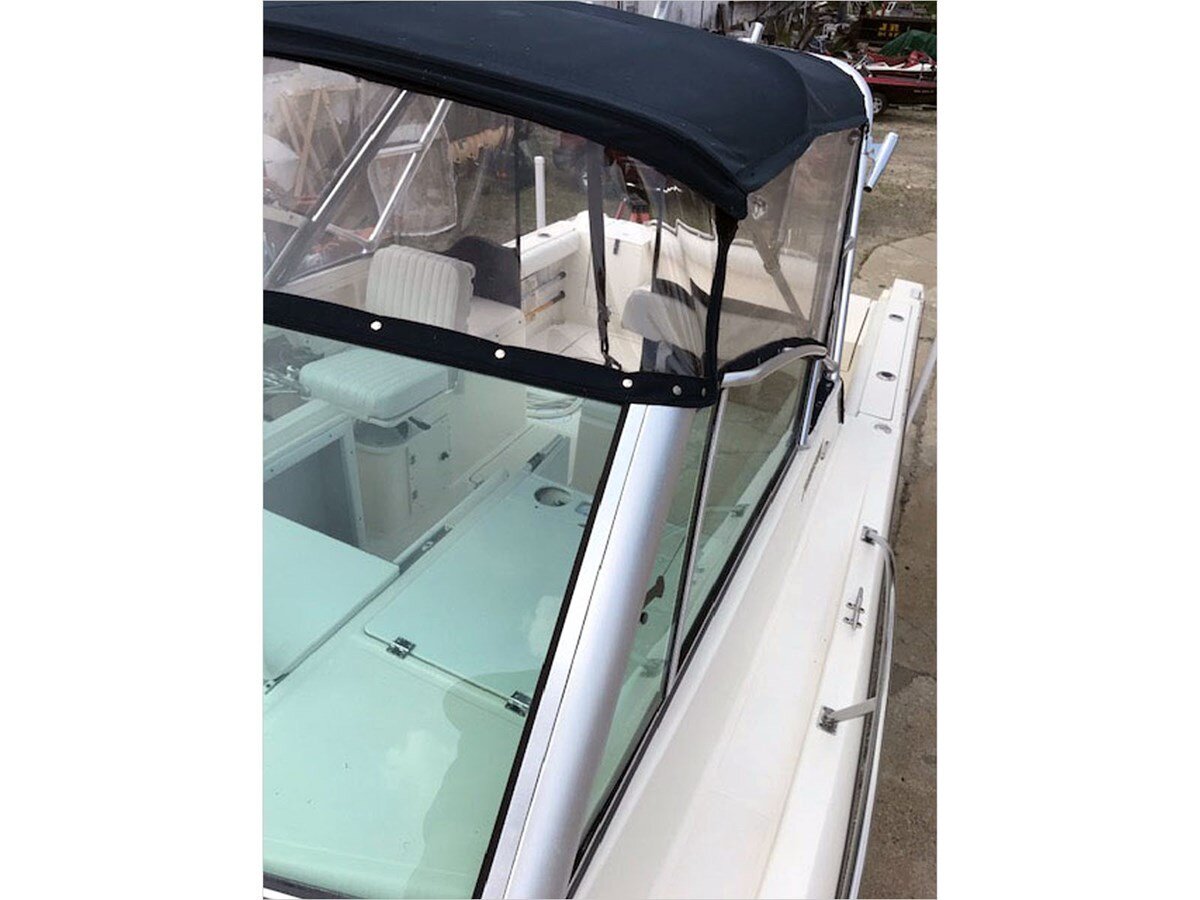 2001-pursuit-28-0b3c4d