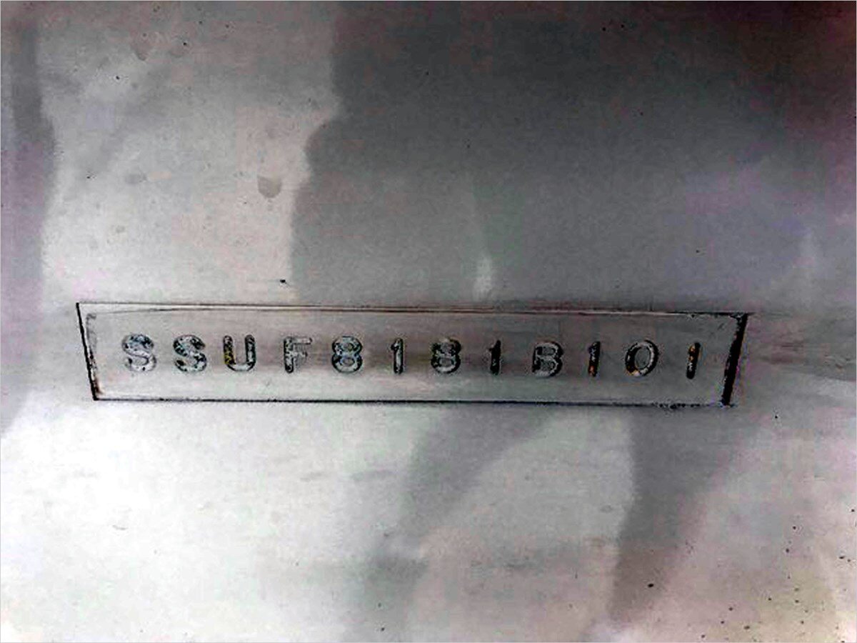 2001-pursuit-28-0b3c4d