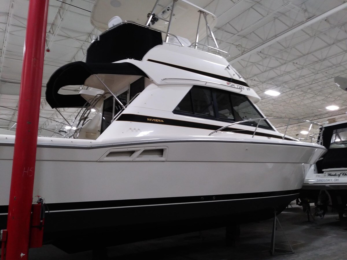 2001-riviera-42-15ce22