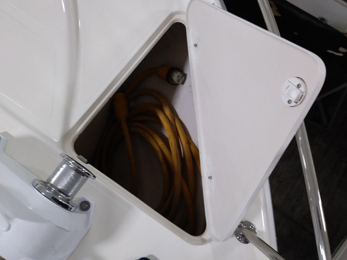 2001-riviera-42-15ce22