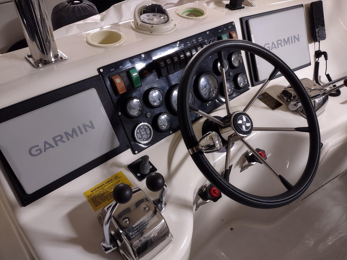 2001-riviera-42-15ce22