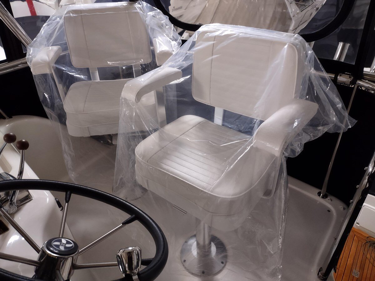 2001-riviera-42-15ce22