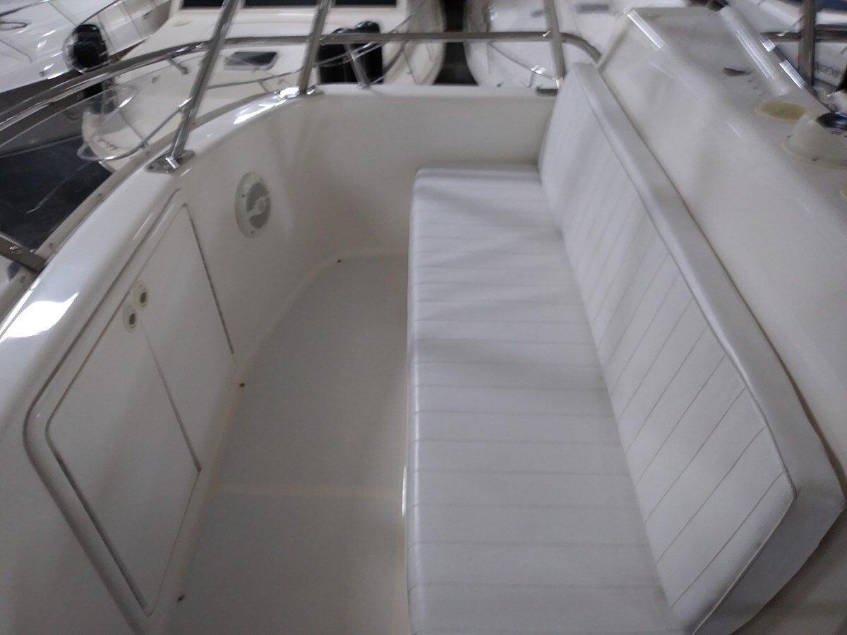 2001-riviera-42-15ce22