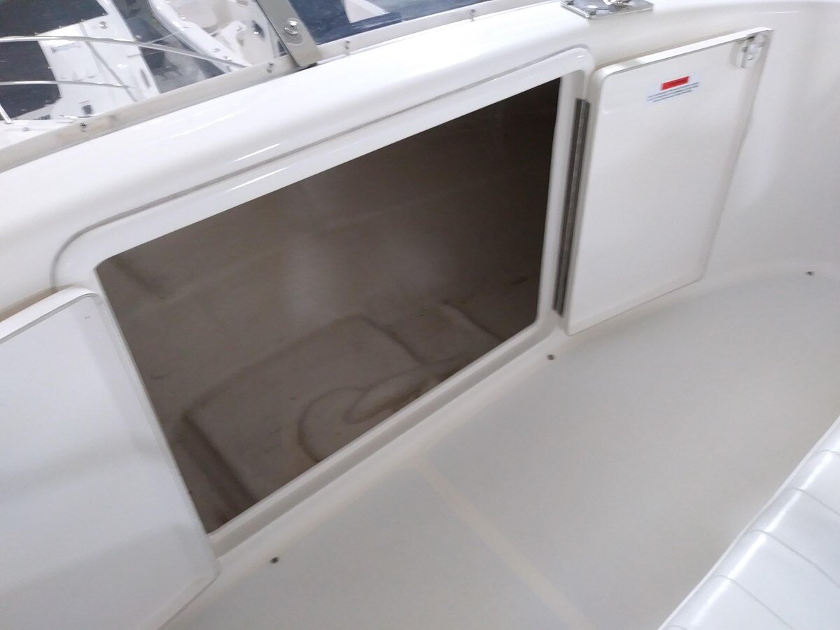 2001-riviera-42-15ce22