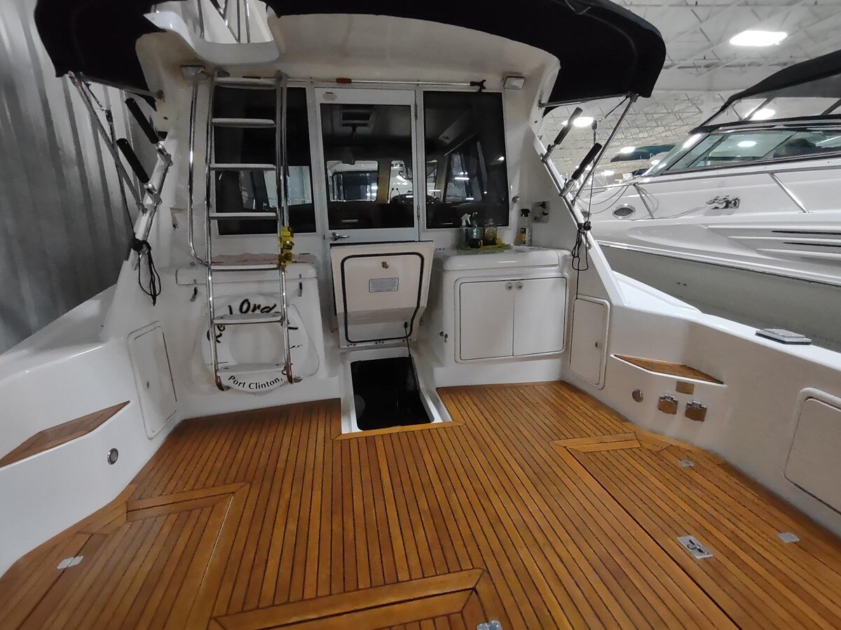 2001-riviera-42-15ce22