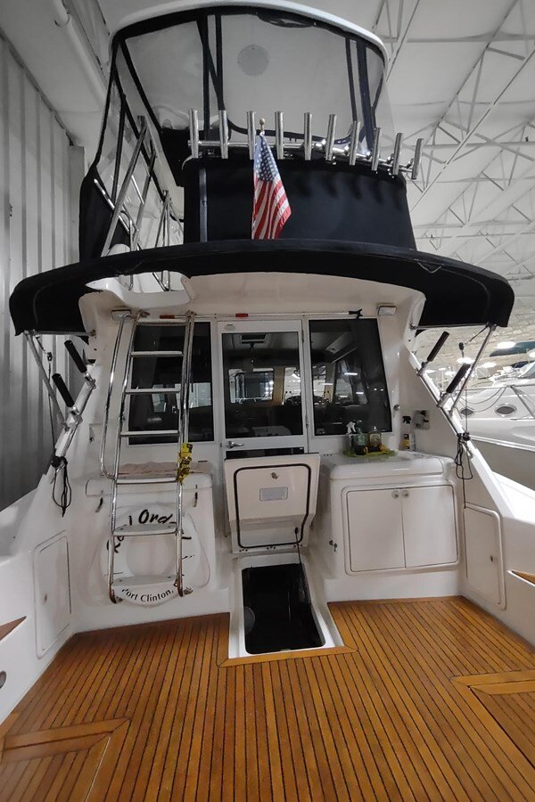 2001-riviera-42-15ce22