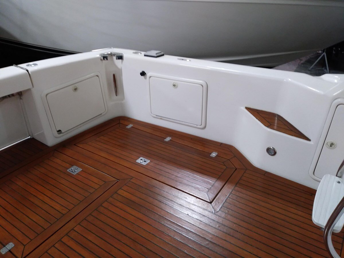 2001-riviera-42-15ce22