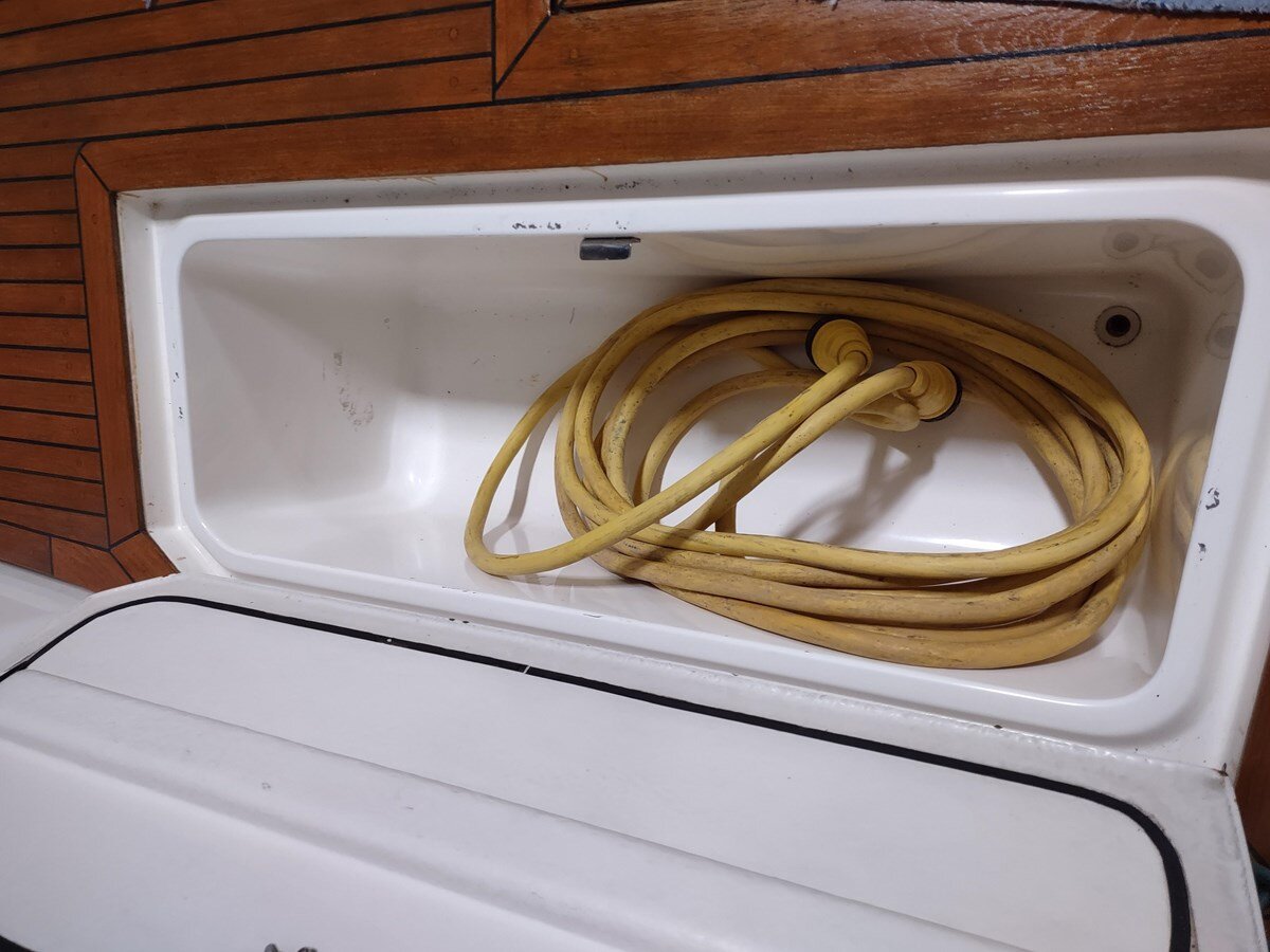 2001-riviera-42-15ce22