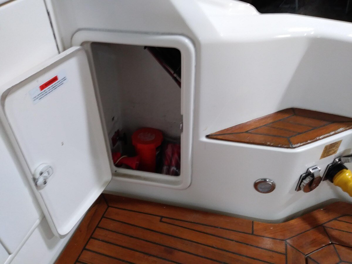 2001-riviera-42-15ce22