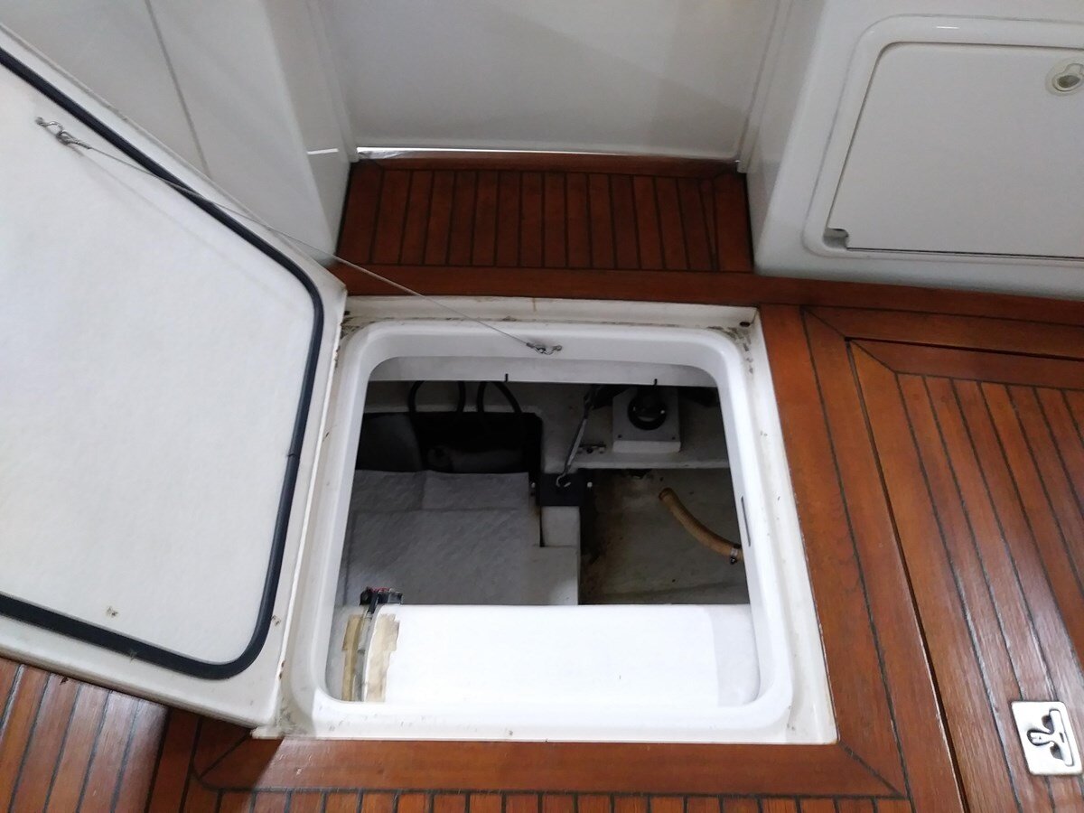 2001-riviera-42-15ce22