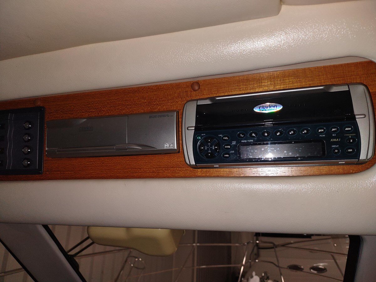 2001-riviera-42-15ce22